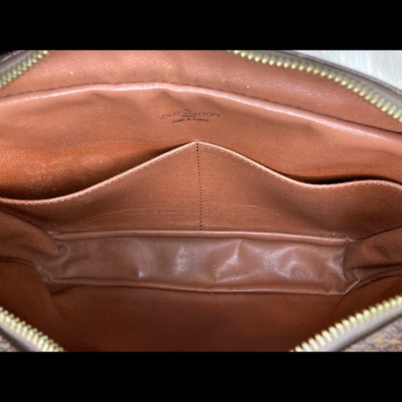 Louis Vuitton - Picture 6 of 8